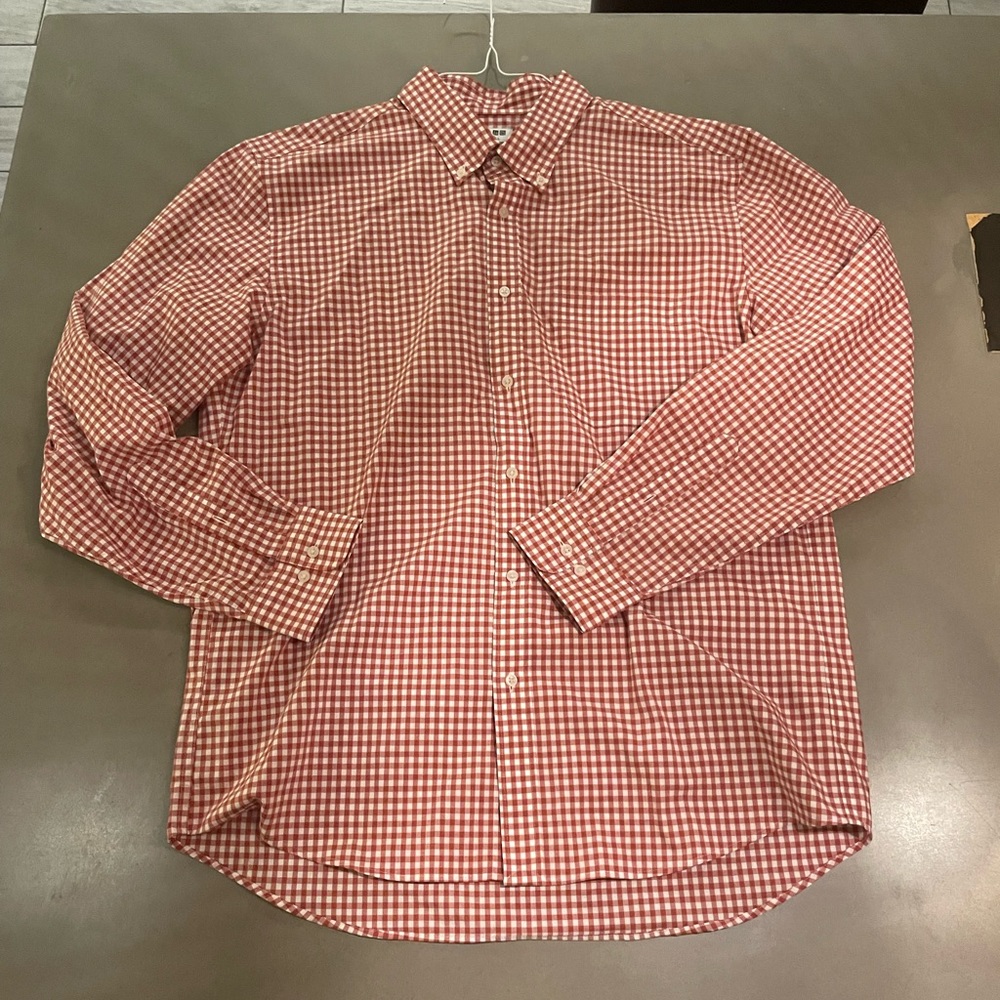 Men’s Uniqlo Button Down Shirt